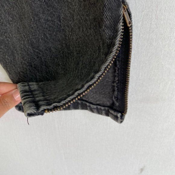 GAP Black High Waisted Tapered Leg Jean - Picture 2 of 7